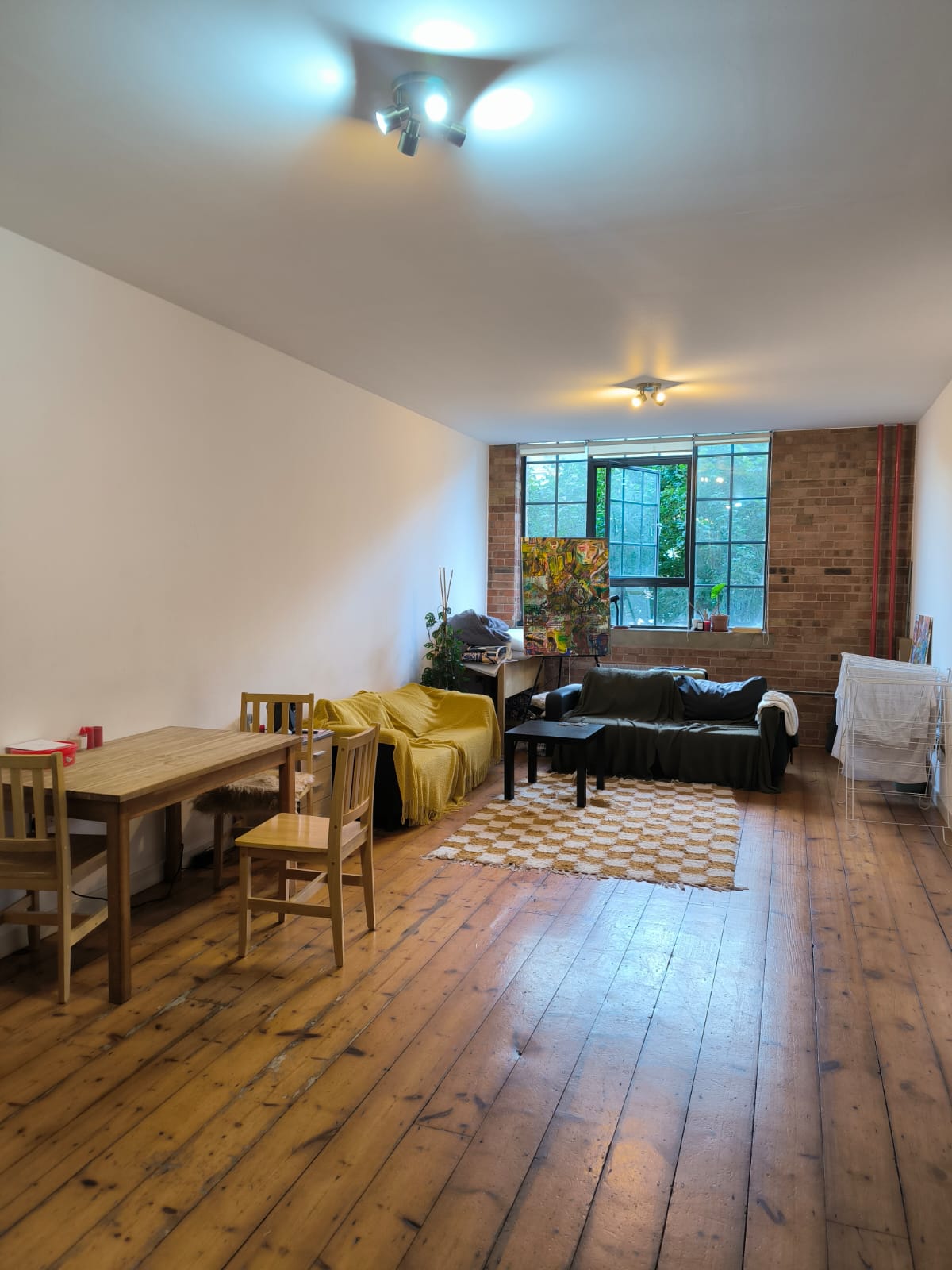 Photo 1 of 6 of Double room in a spacious open-plan flat, London, United Kingdom