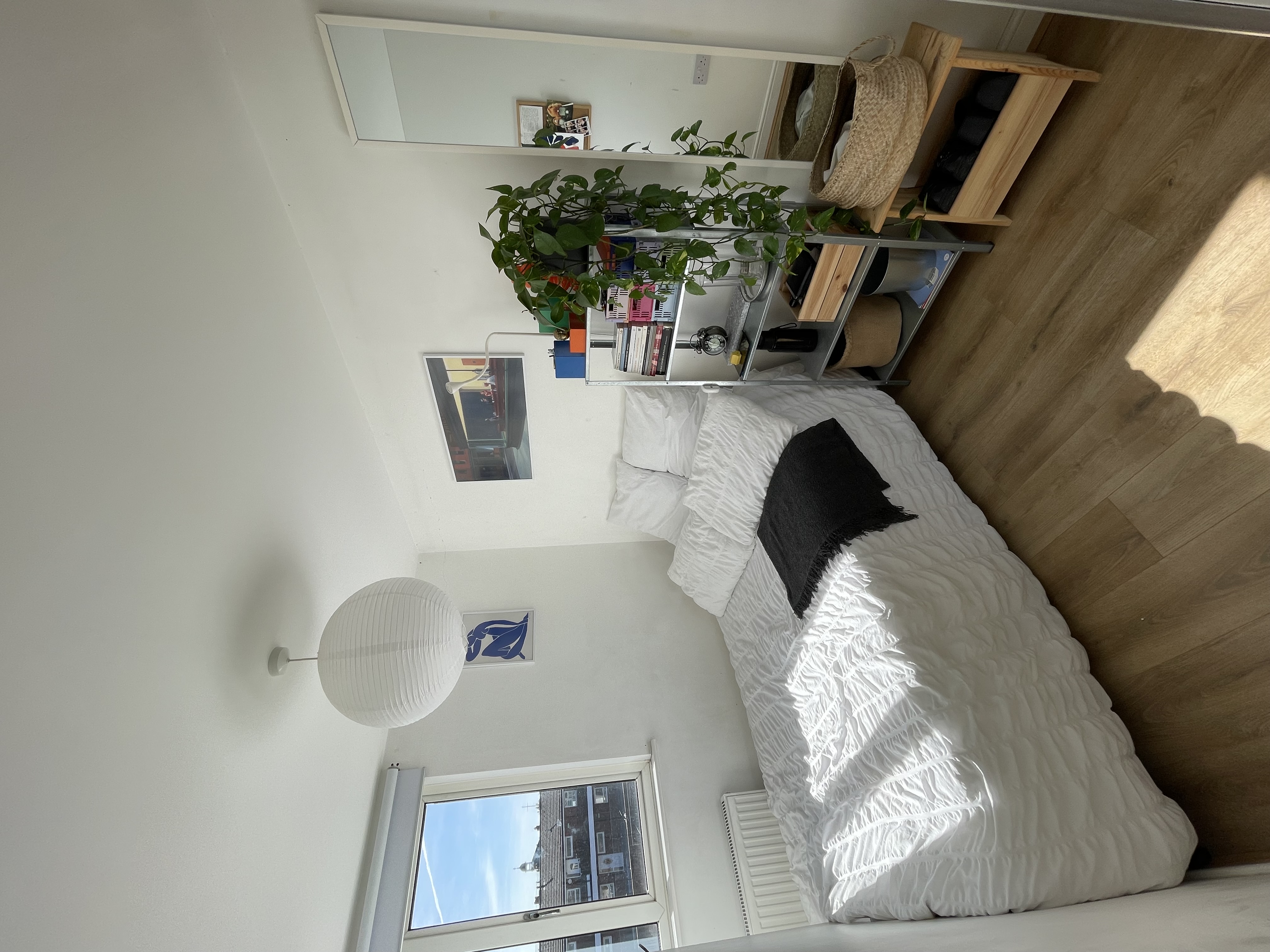 Photo 1 of 3 of Sunny double room in a friendly house share, London, United Kingdom