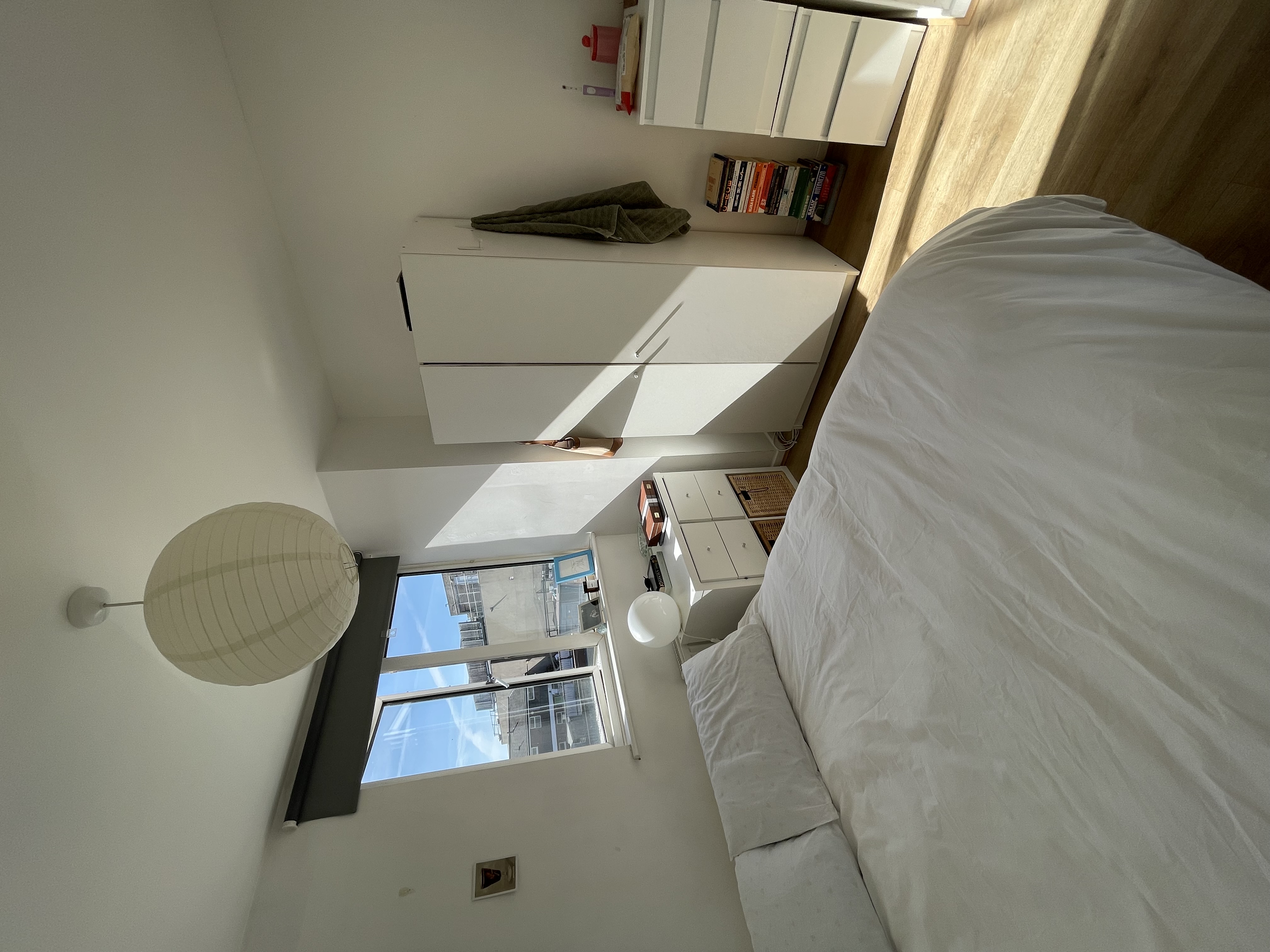 Photo 1 of 4 of Sunny double room in a friendly houseshare, London, United Kingdom